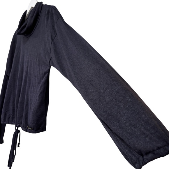 DKNY Dark Navy Blue Sheer Long Sleeve Top Size Medium NWT Womens - Picture 4 of 12